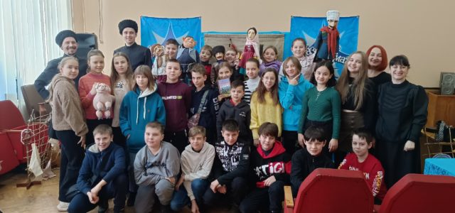 ИРИНА ИВАНОВА: В АНТРАЦИТЕ Я ОБЪЯСНЯЛА ДЕТЯМ, ПОЧЕМУ ДЕВОЧКИ НЕ МОГУТ БЫТЬ КУНАКАМИ
